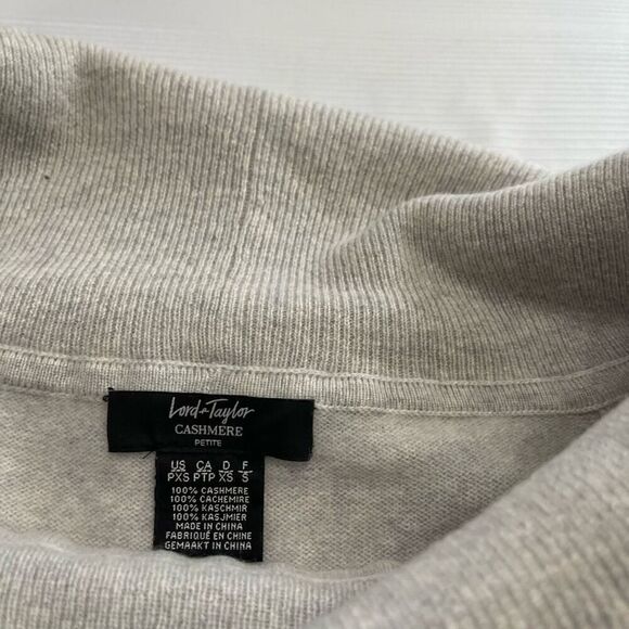 Lord & Taylor Cashmere Grey Petite Sweater Size PXS - Picture 2 of 7